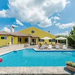 Βίλα Ana With Large Pool