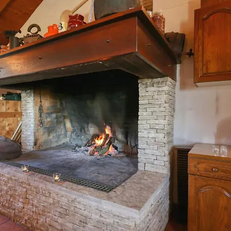 Ana With Large Pool *