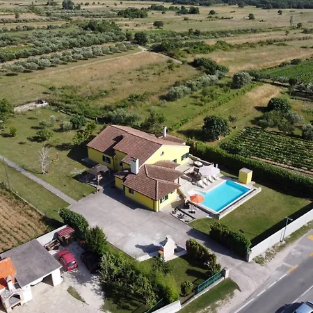 Ana With Large Pool Villa *