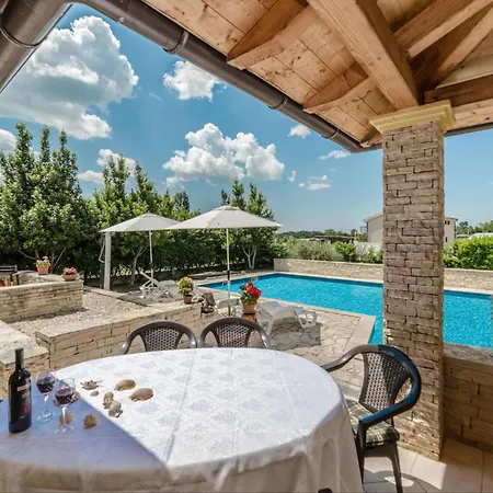 Villa Ana With Large Pool