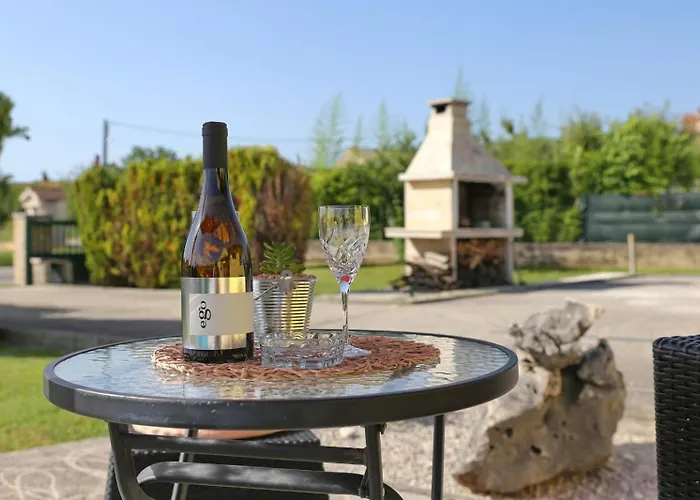 Ana With Large Pool Villa *