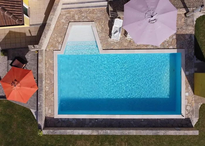 Villa Ana With Large Pool Policnik