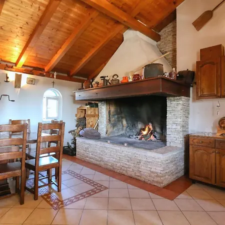 Ana With Large Pool Lovinac