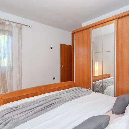 ヴィラ Ana With Large Pool