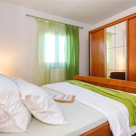 Villa Ana With Large Pool *