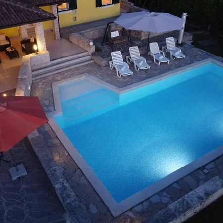 Ana With Large Pool Villa